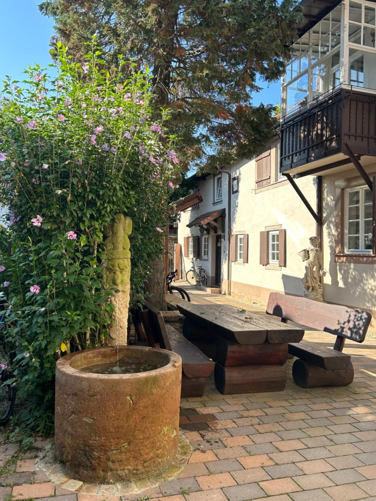 Exklusives Haus, Ruhig Gelegen Im Innenhof, Zentral, Lichtdurchflutet, Карлсруэ Экстерьер фото